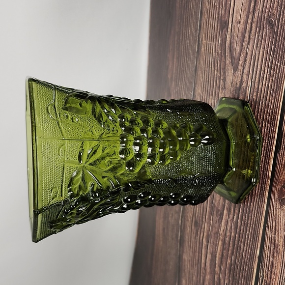 Vintage Anchor Hocking Avocado Green Footed Grape Glass vase - Picture 12 of 16